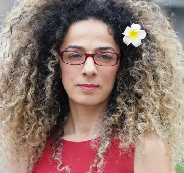 מחאות, סאטירה ורעלה: הגולה האיראנית שלא נשברת במאבק מול המשטר