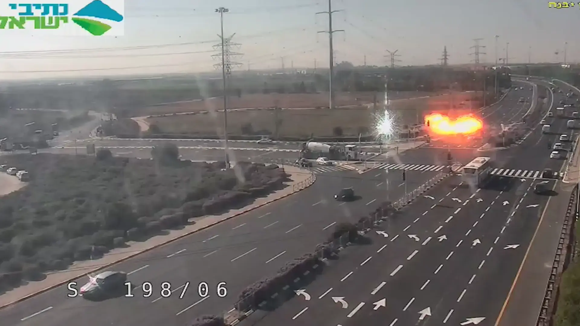 תושבים במקלטים ובחדרי המדרגות בת"א ובדרום: "מקווים שהכול יירגע"