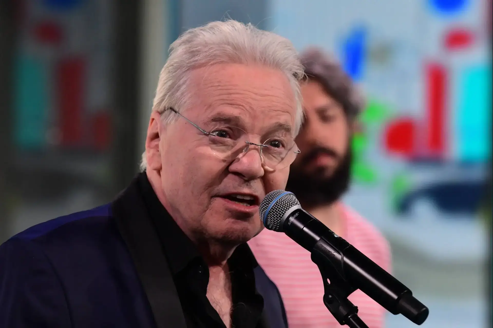 "אני לא יושב ומחכה למוות, אבל הזיקנה זה משהו שעובר לי בראש"