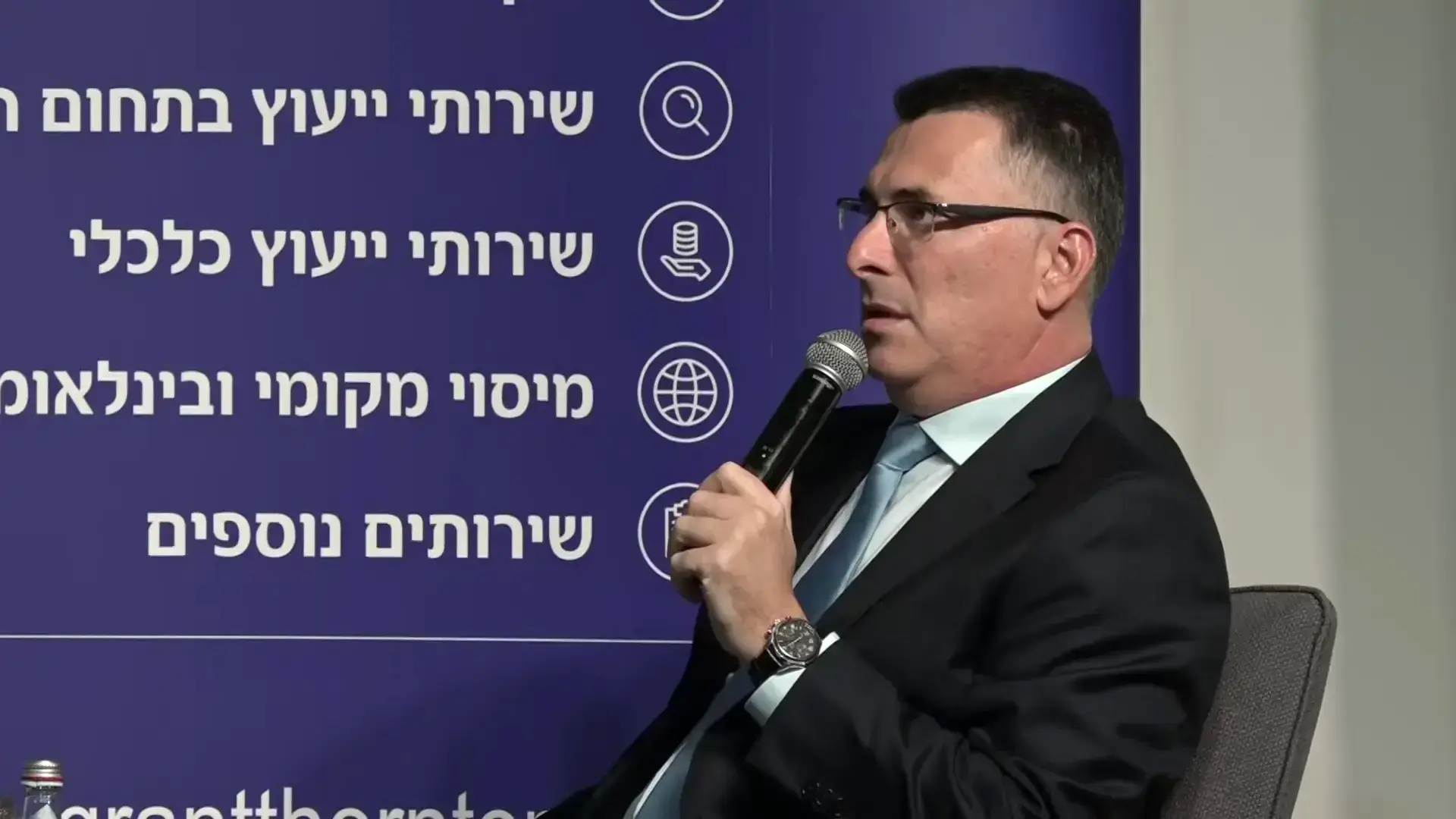 יו"ר ועדת הבחירות דחה את העתירה לדחיית שידור הסדרה על נתניהו