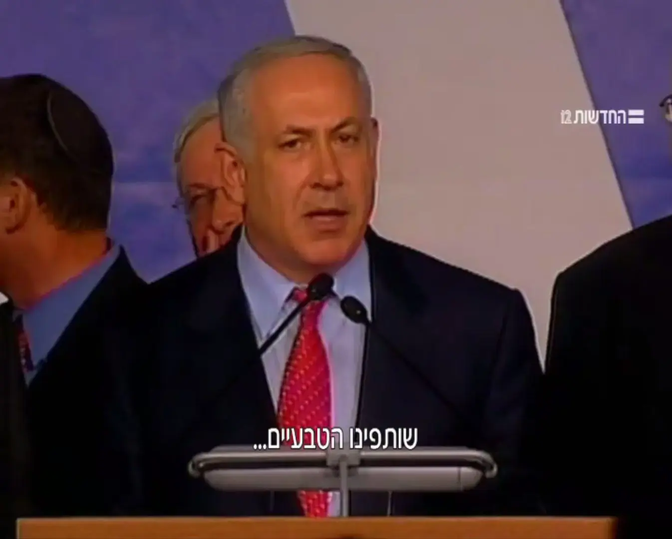 יאיר נתניהו: "לא יכולת למצוא תומך נתניהו לסדרה?", עמית סגל: "אביך סירב"