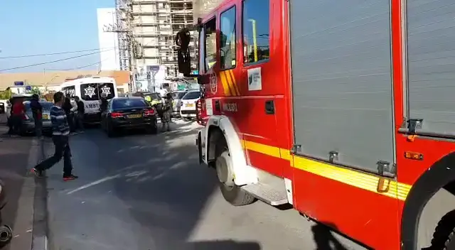 נפגע ממשאבת בטון: פועל בן 48 נהרג בתאונת עבודה בקריית גת