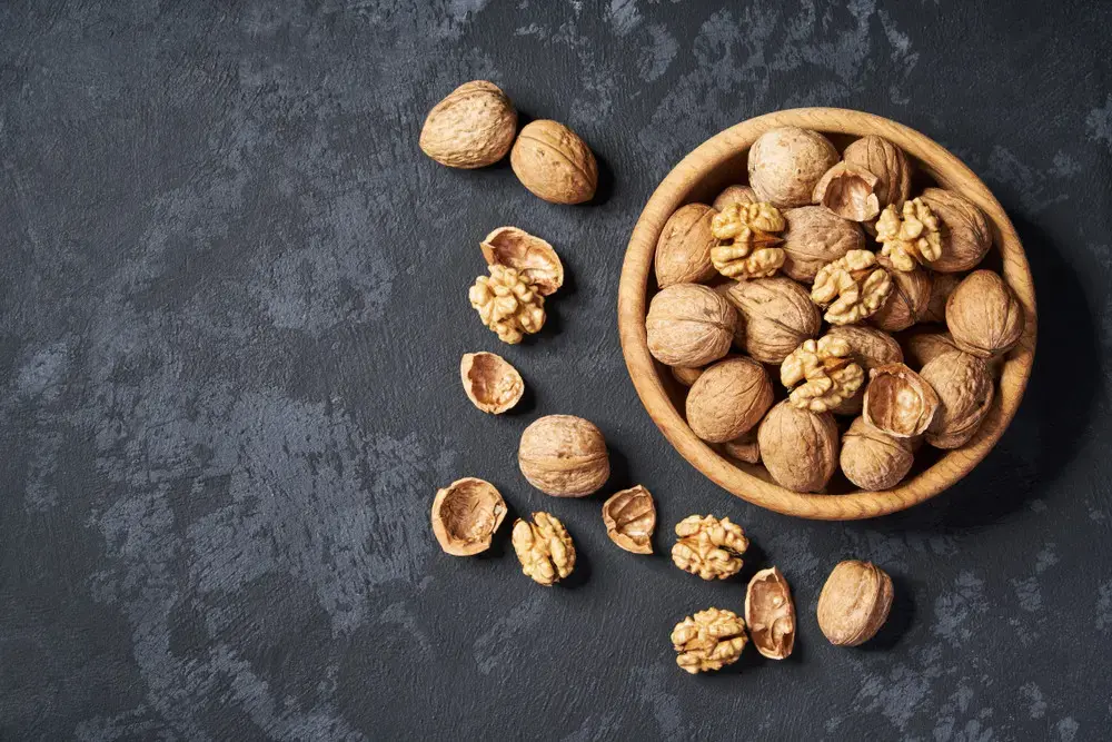 אכילת אגוזים מהגיל הזה ואילך יכולה למנוע דמנציה