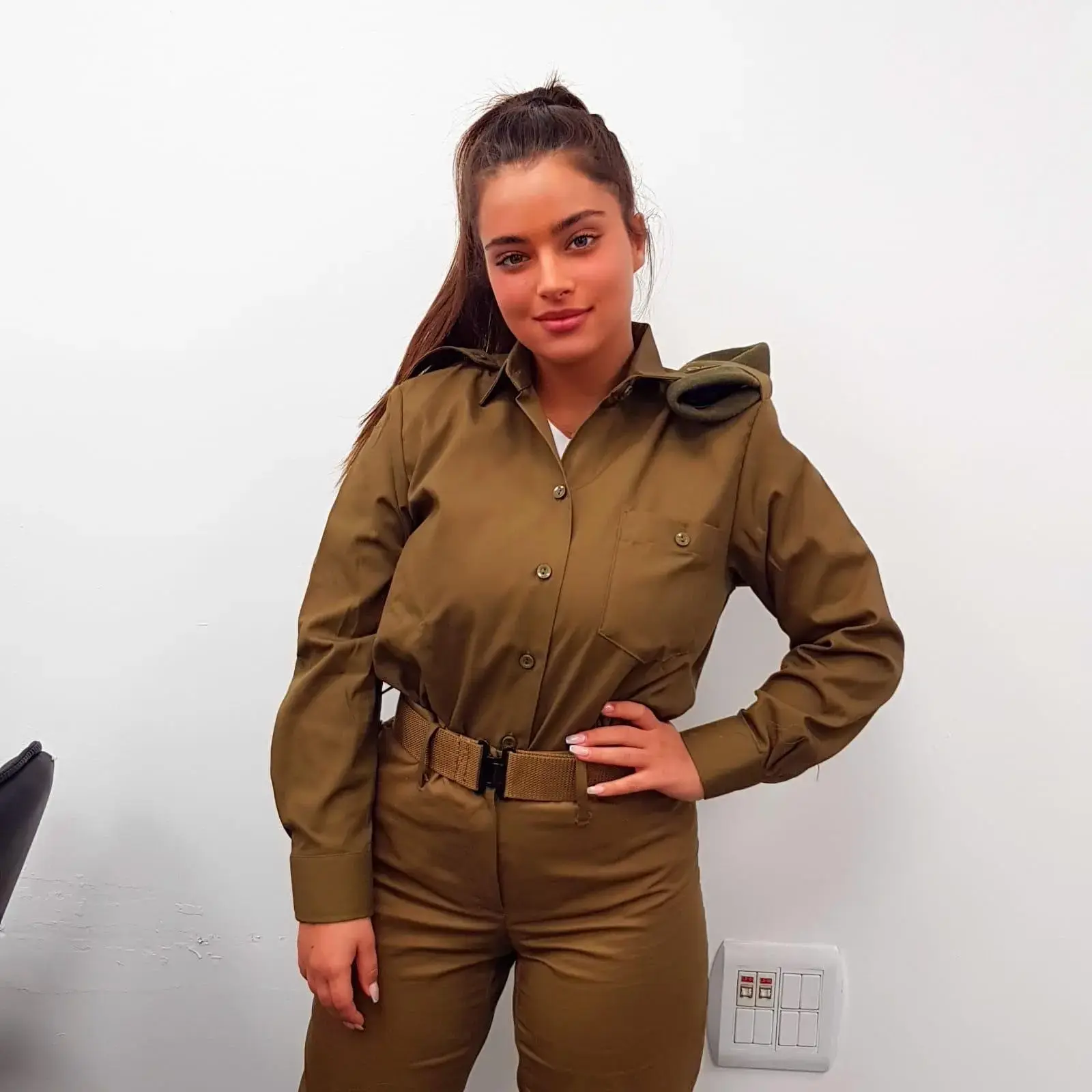 בחדשות סיקרו את גיוס נועה קירל בשביל רייטינג. גיא פינס עשה גם עבודה עיתונאית