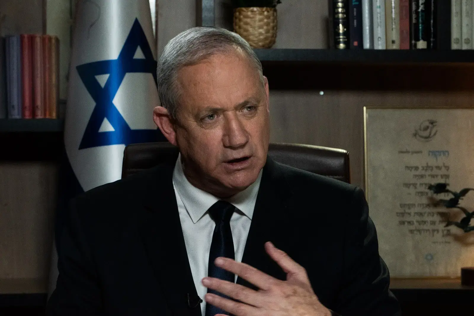 כאן לכחול לבן: הסירו את סרטון "סליחה על השאלה" בגלל הפרת זכויות