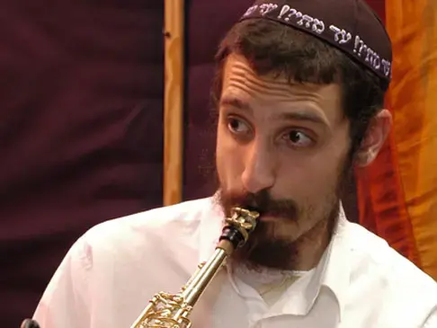 דניאל זמיר מארח את ברי סחרוף