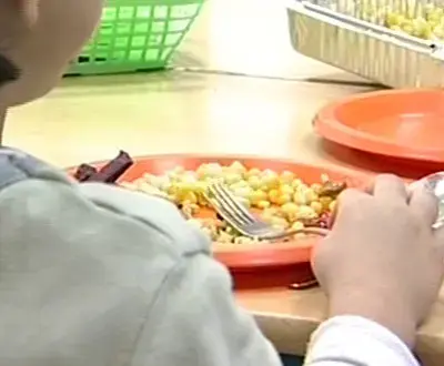 אלפי תלמידים עניים אינם מקבלים הזנה