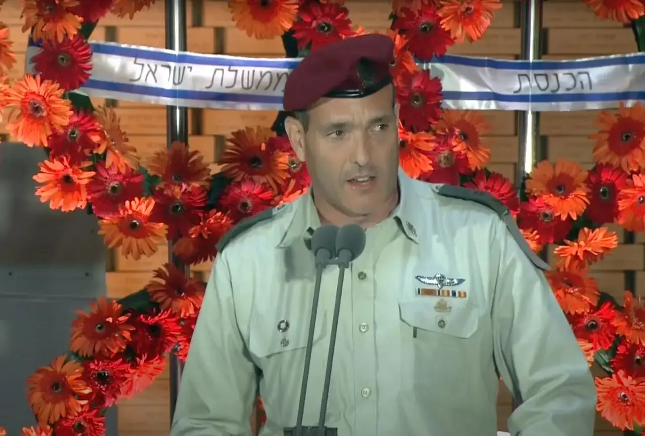 מלא רחמים? כך החזן הראשי של צה"ל עמד במרכז דרמה ציבורית בהולנד
