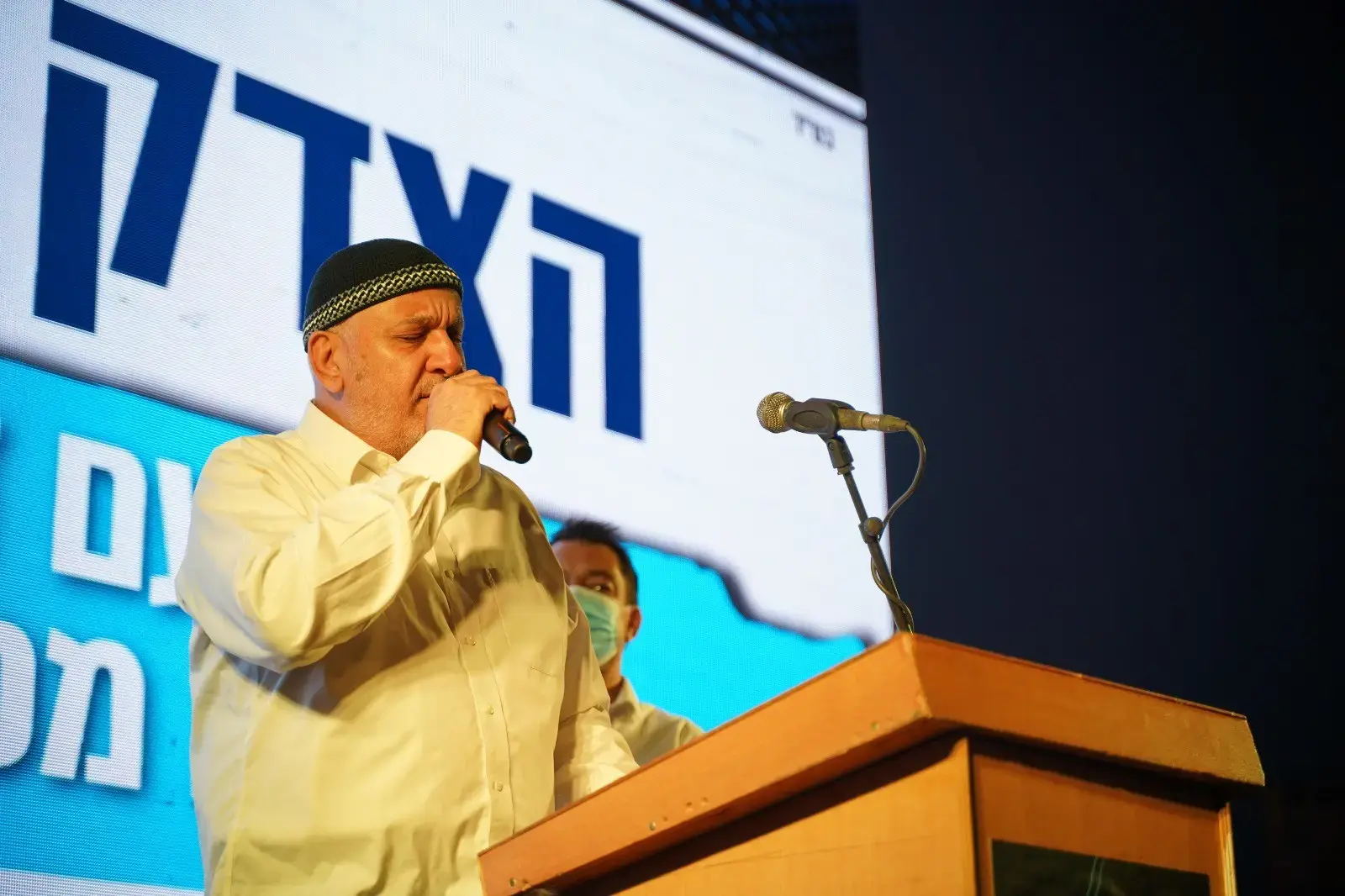 "דת לא יכולה להיות כיף?": מה שהמחאה נגד "היהודים באים" מפספסת