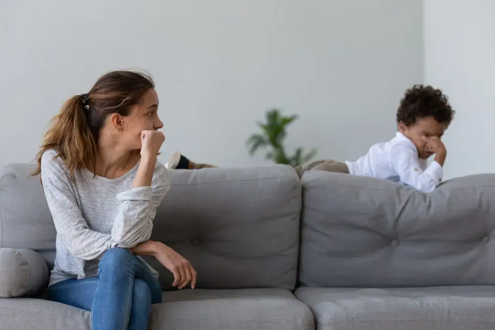 איך משחררים את רגשות האשם? מדריך מיוחד להורים