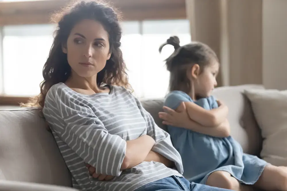 עכשיו זה רשמי: כשאימהות מרגישות אשמה - הילדים סובלים
