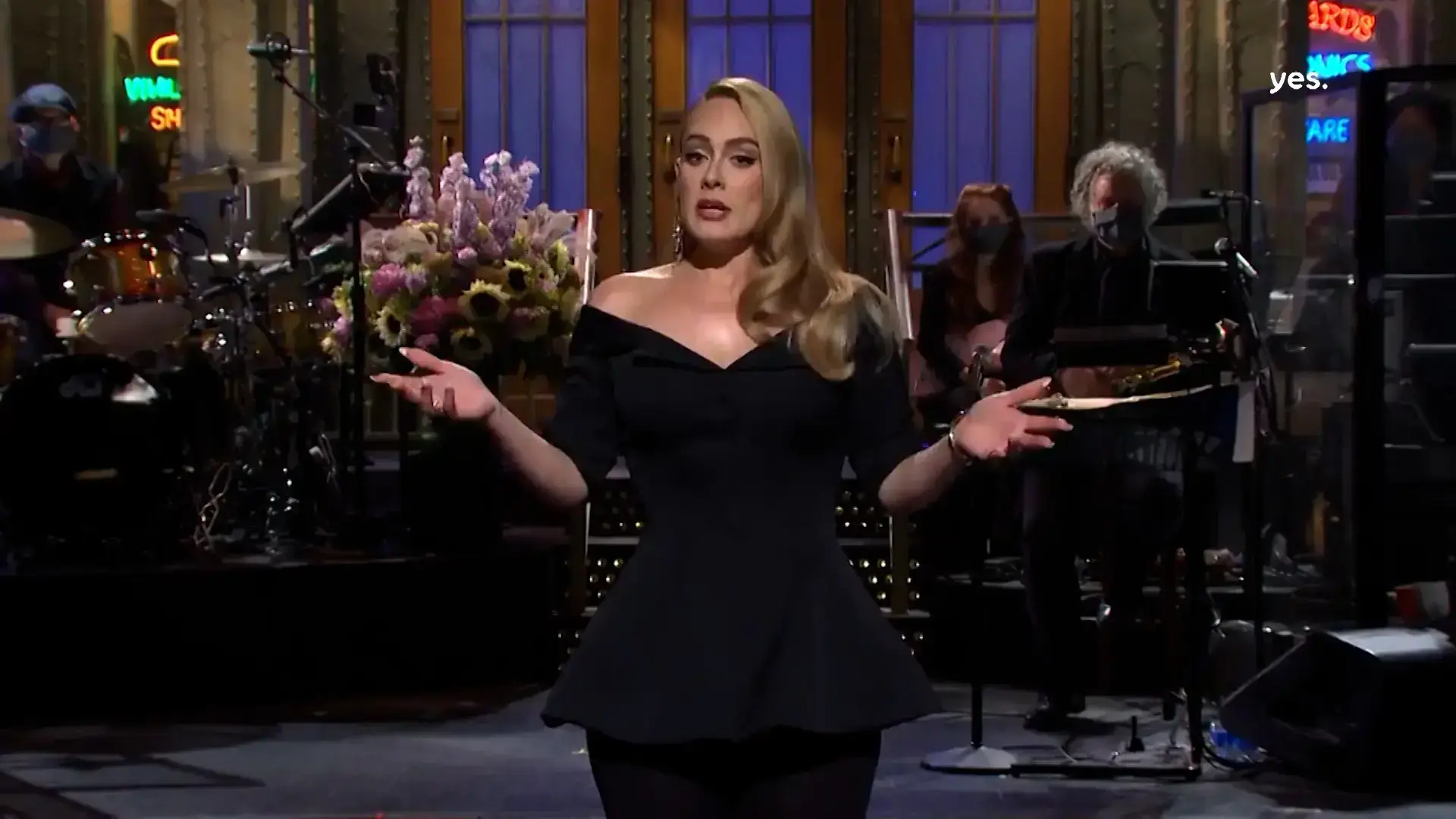 אחרי הדיאטה: אדל הנחתה את SNL וצחקה על הגזרה החדשה