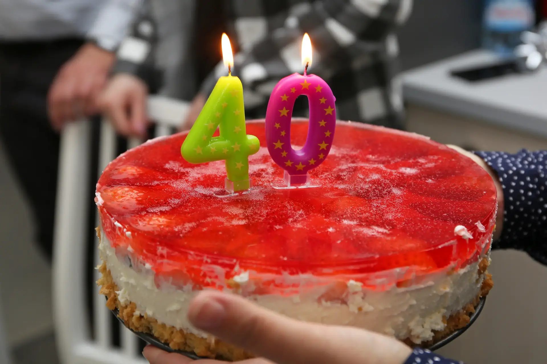 אמצע החיים: למה כולם עוברים משבר בגיל 40?