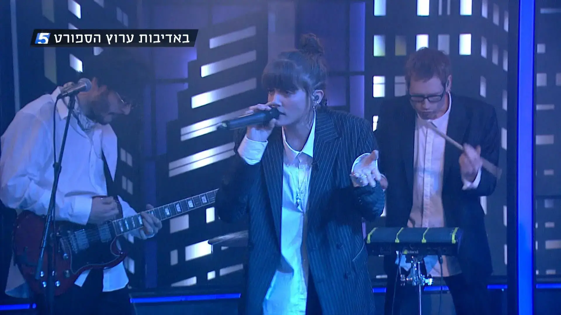 אין חדשות בטלוויזיה, אבל יש ספורט: נגה ארז הגיעה אל "בובה של לילה"