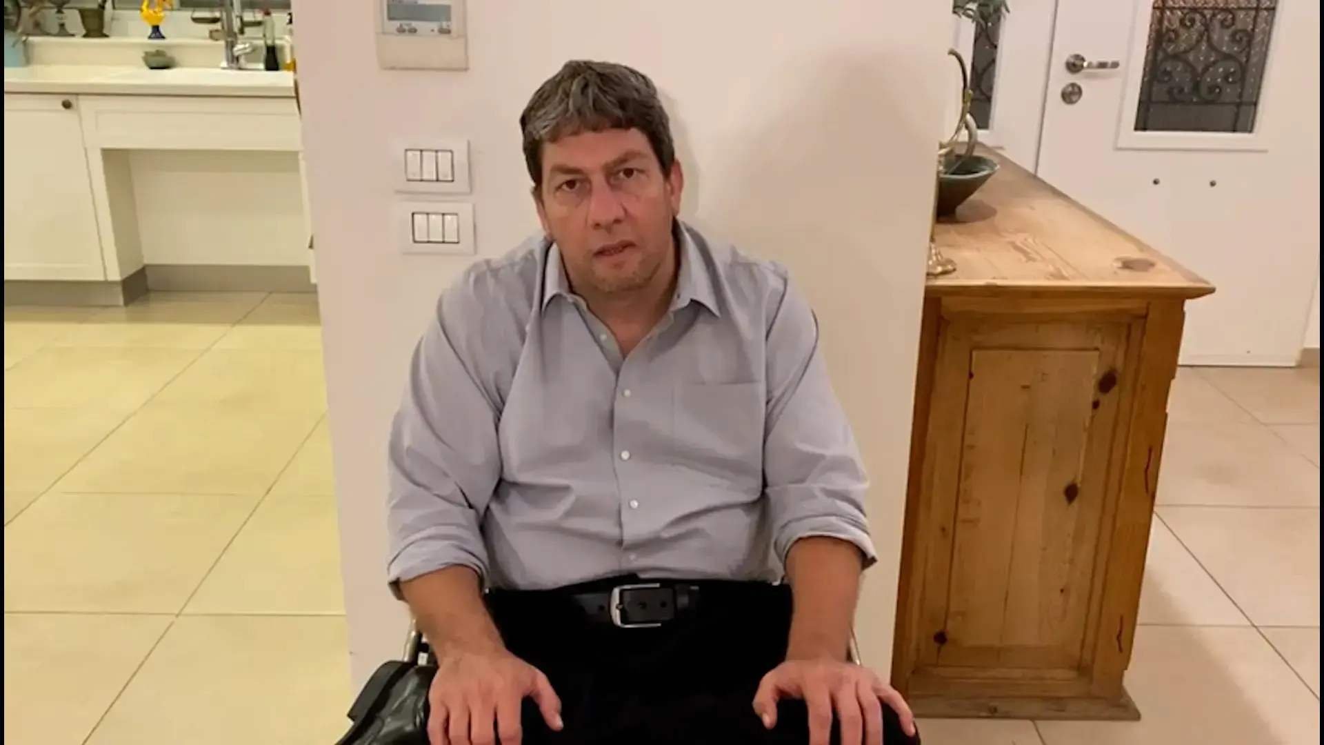 מה קורה כשהלום קרב פוגש בנפץ הזיקוקים?