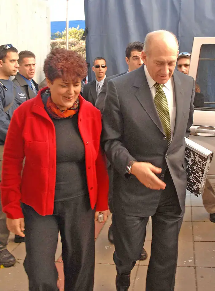 אולמרט העיד על דרך קבלת ההחלטות במלחמה