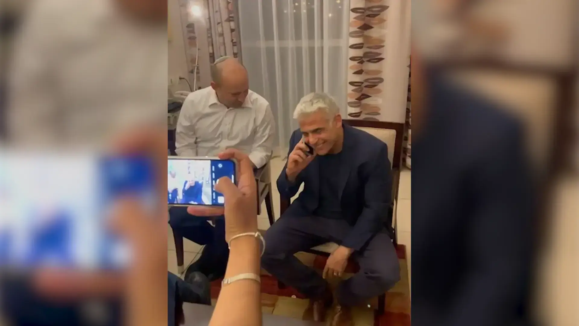 ואז בחצות שאל עמית סגל למה המשדר בעצם לא מסתיים. זה היה רגע נהדר