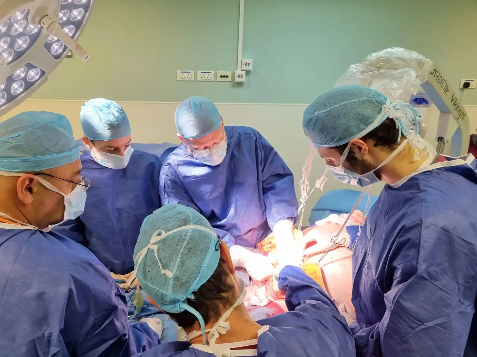 6 שעות ומנוף: 10 ק"ג של רקמת שומן הוסרו בניתוח אחד