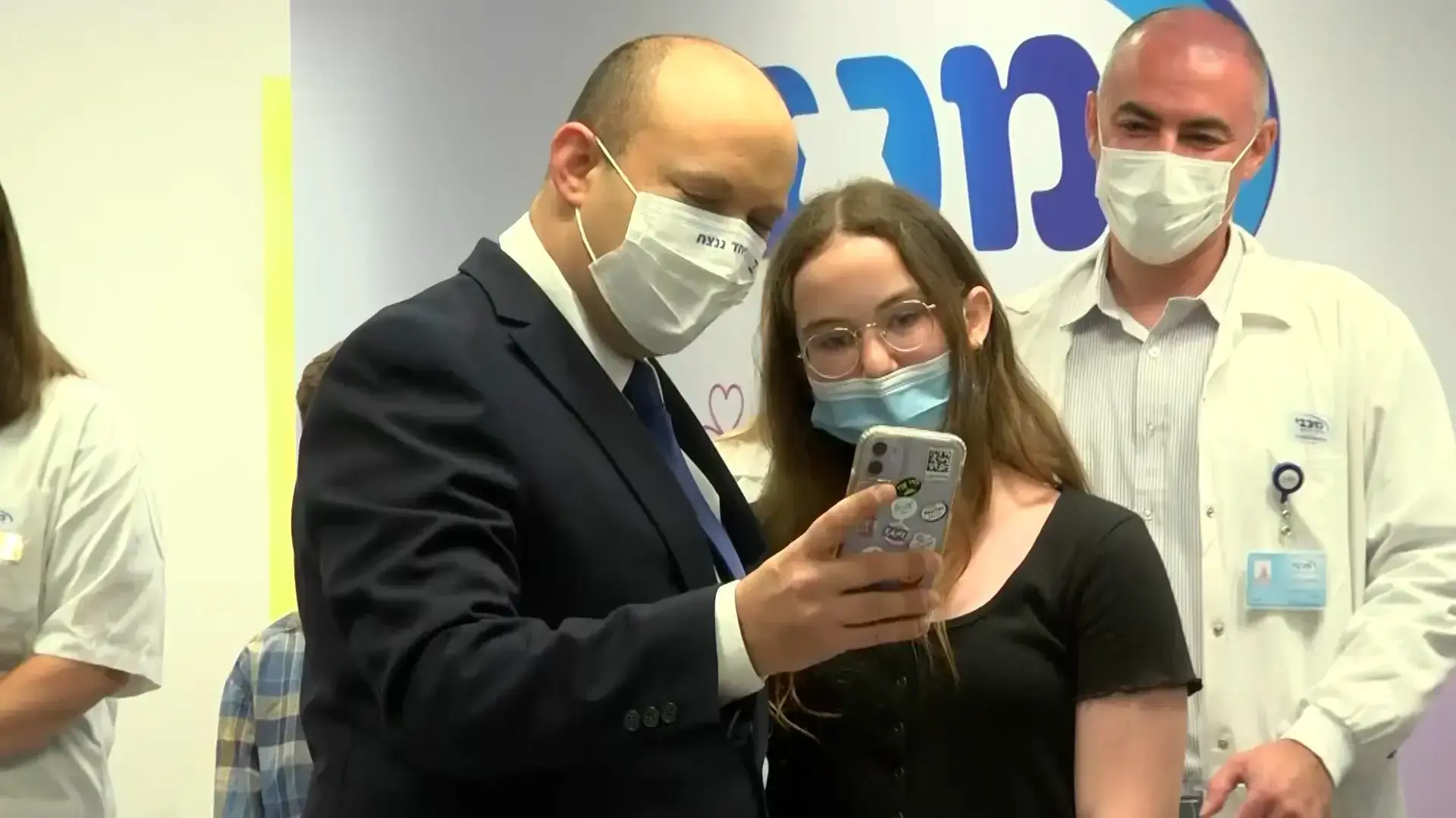 אם מחוסנים נדבקים בזן ההודי - למה הם לא צריכים בידוד?