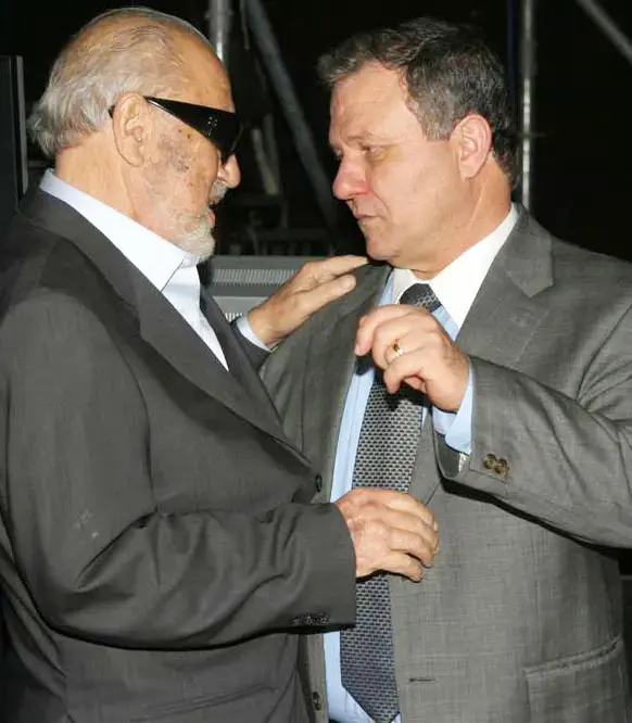 הציבור מטומטם, הזונות ישלמו