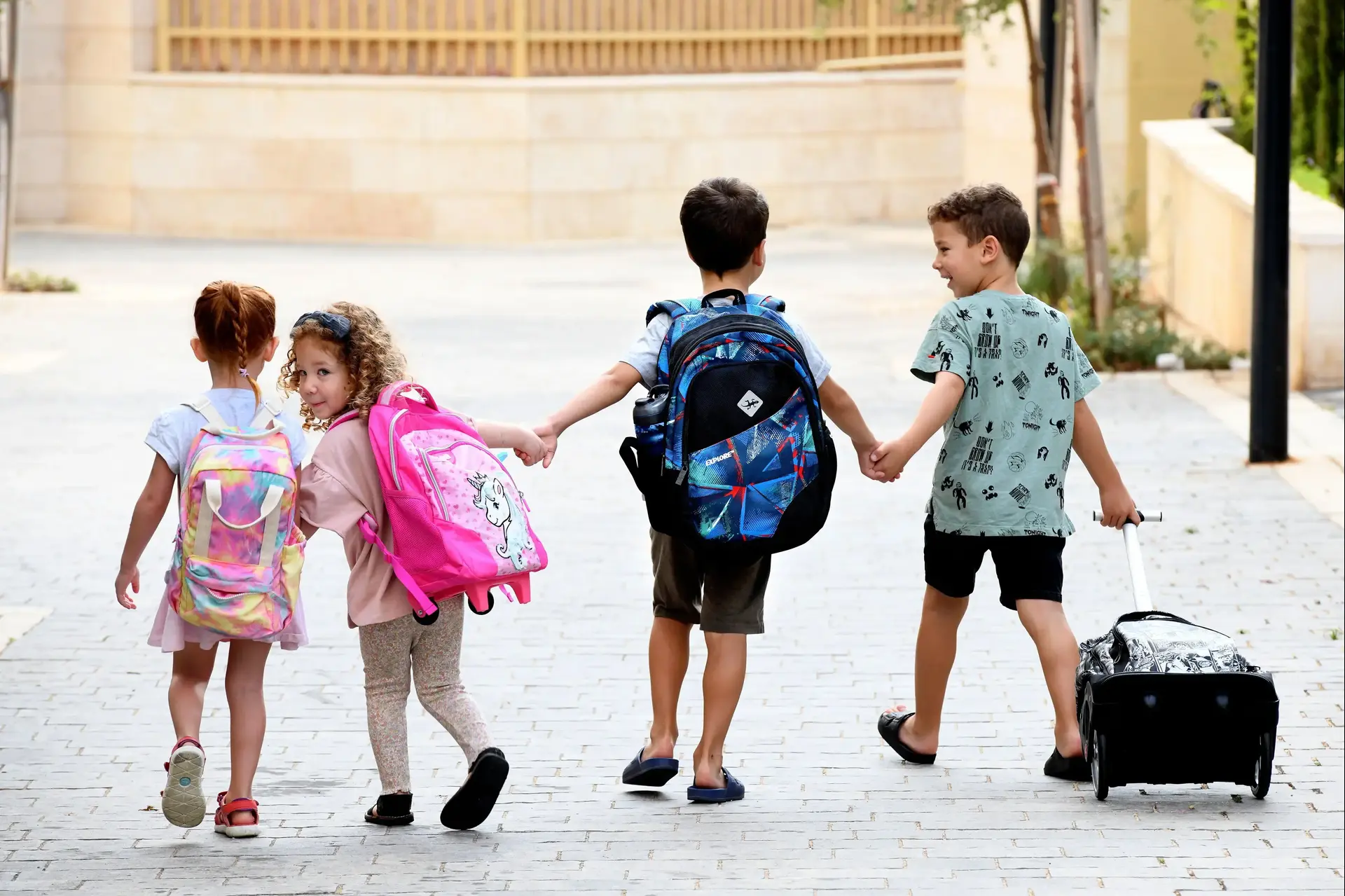 החזרה לשגרה לא תהיה פשוטה. כך תכינו את עצמכם (וגם את הילד) אליה