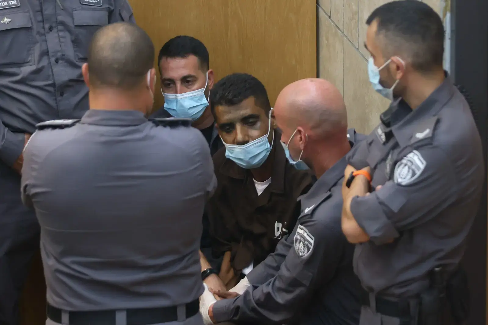 חדשות 13 ציטטו "גורמים" שתקפו את בר-לב. יש לנו תחושה שאנחנו יודעים למה
