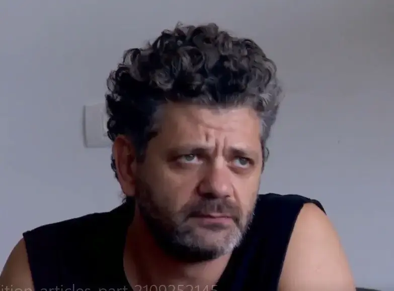 מחווה מרגשת: האזינו לקאבר של אמיר דדון ל"גשם" של מאיר בנאי