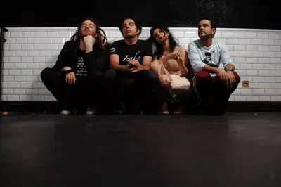 איזבו יוצאים לטור