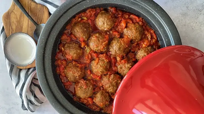 לא תאמינו לאיזה גודל הקיבה שלכם מתרחבת אחרי ארוחה גדולה