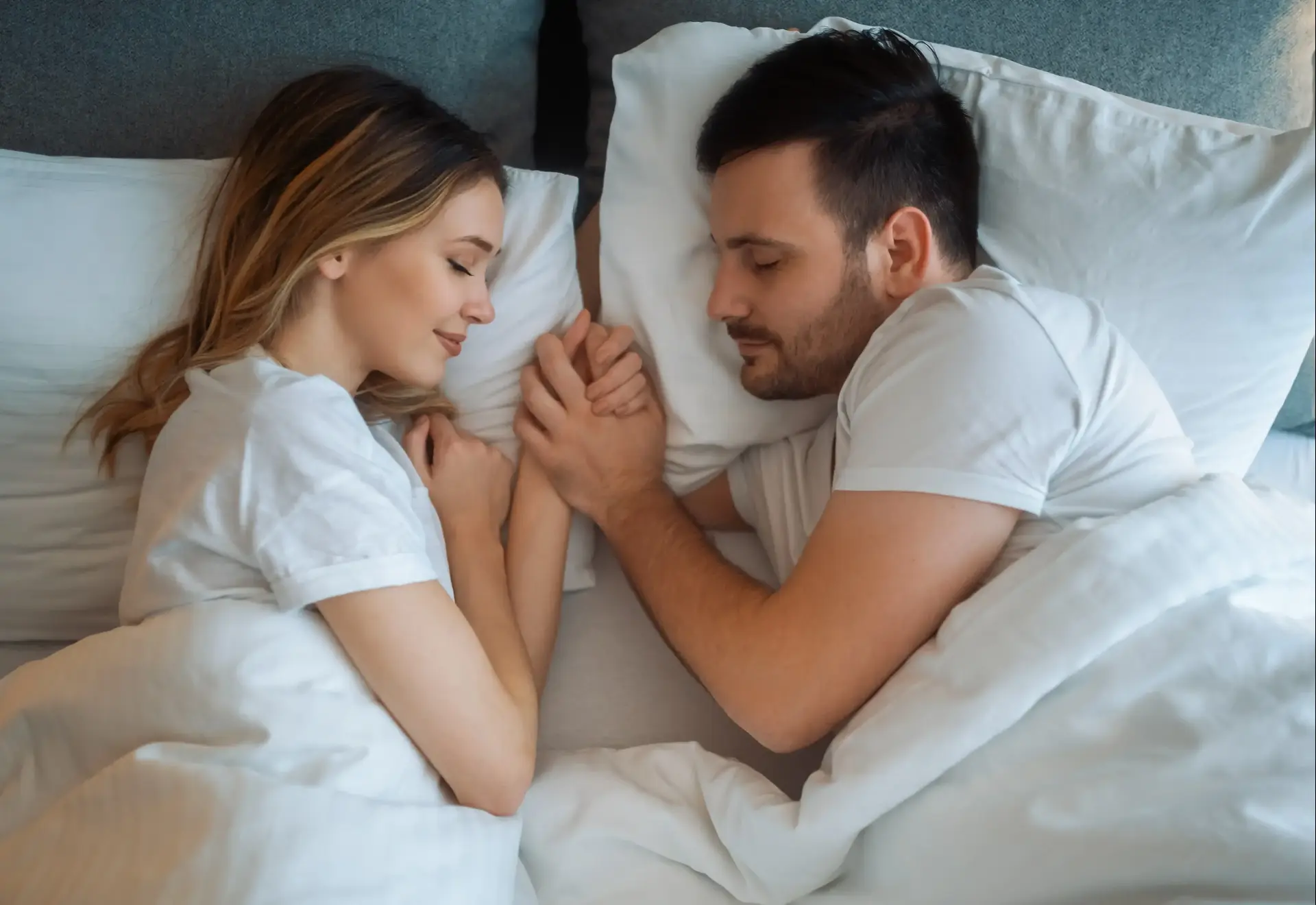 מדענים מצאו כמה שעות בדיוק צריך לישון ככל שמתבגרים