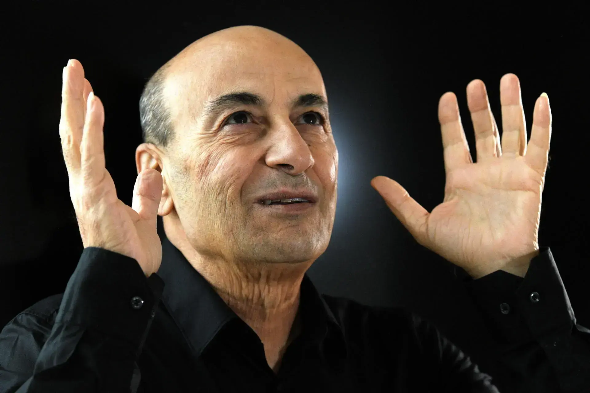 "שירים שלי ישירו עוד 100 שנה. שירים של עומר אדם לא ישירו בעוד שנה"