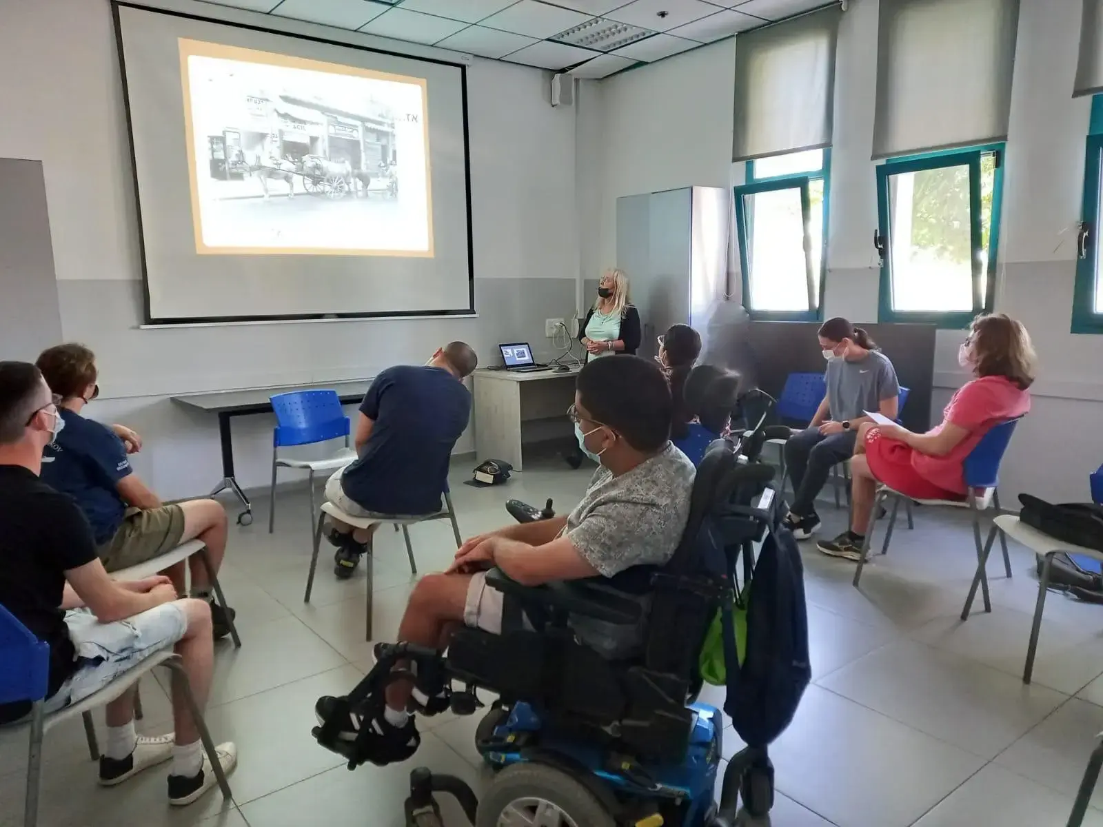 שווים בין שווים: התוכנית שנותנת הזדמנות שווה לצעירים עם מוגבלויות