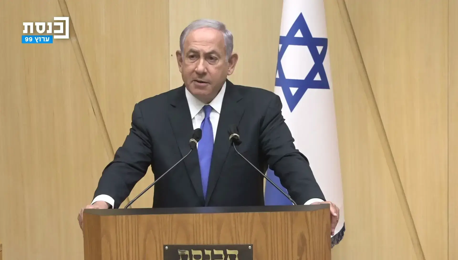 "סקרים דרמטיים" שוב חוזרים לחיינו, והמבט של יעקב אחימאיר אמר הכל