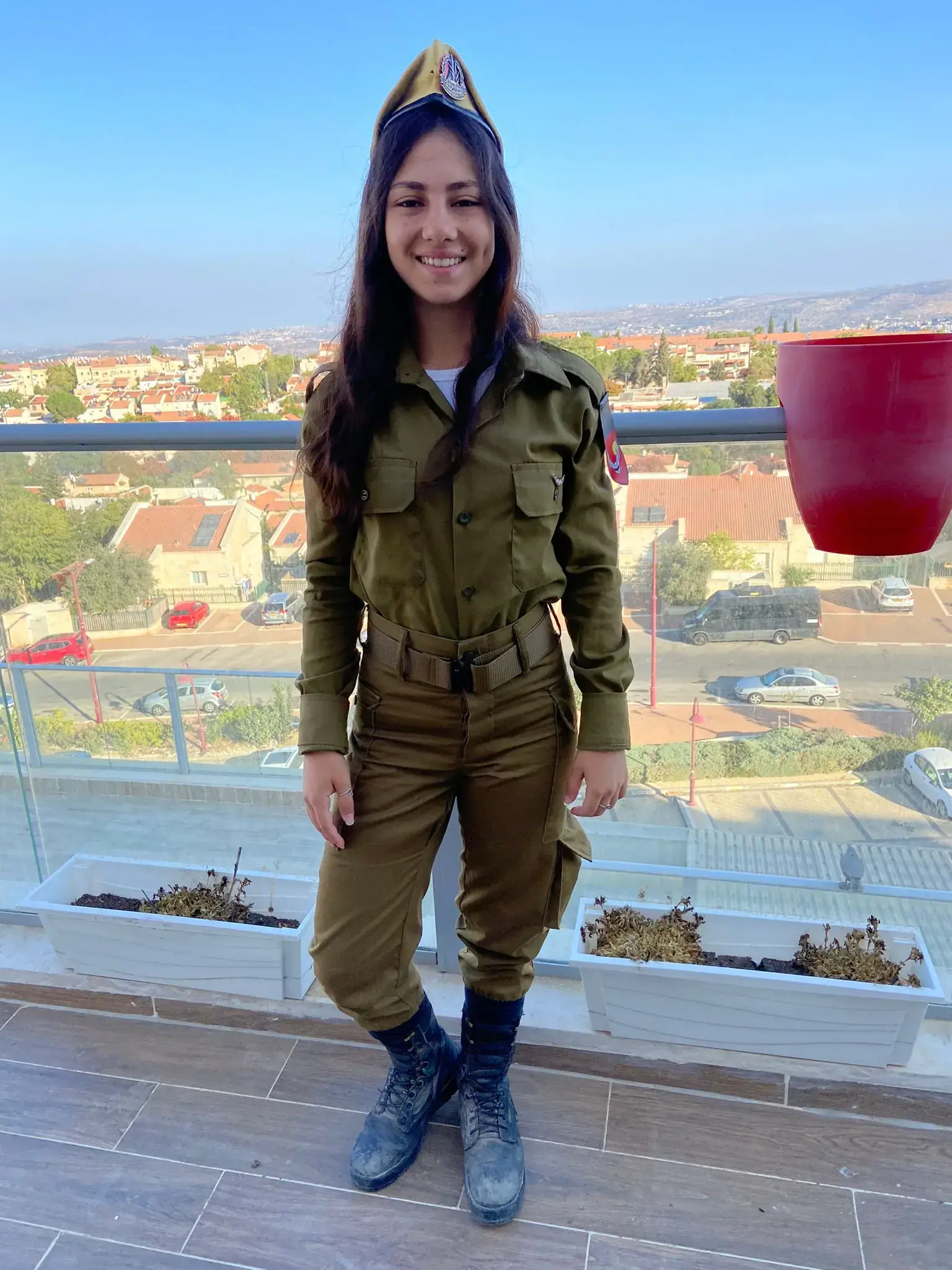 חיילת בת 19 הרגישה נימולים בגוף. זה נגמר בניתוח מוח