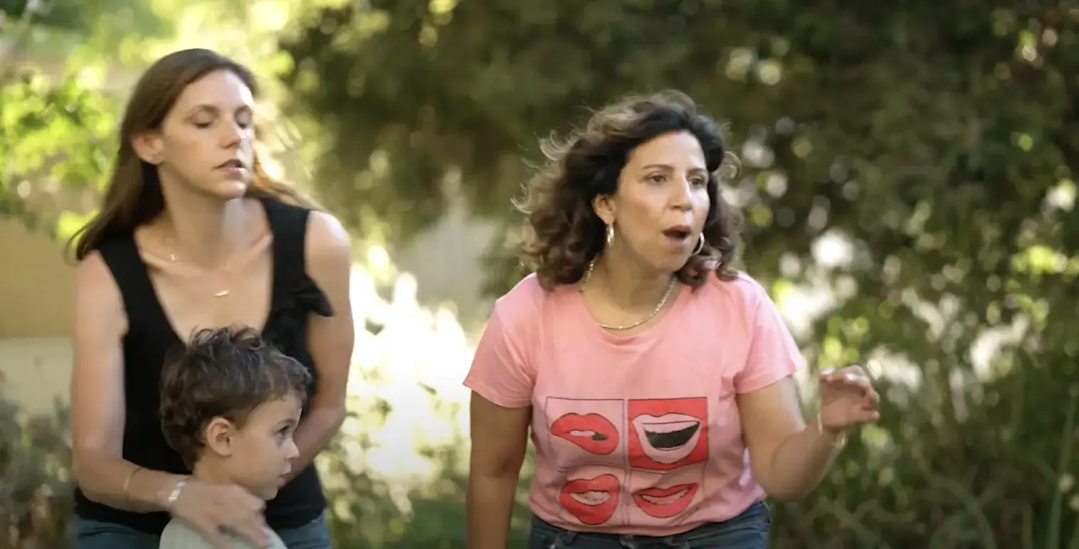 "פעם ראשונה שהילד אוכל יוגורט?!": המונולוג הסוער של הדר לוי באמצע הרחוב