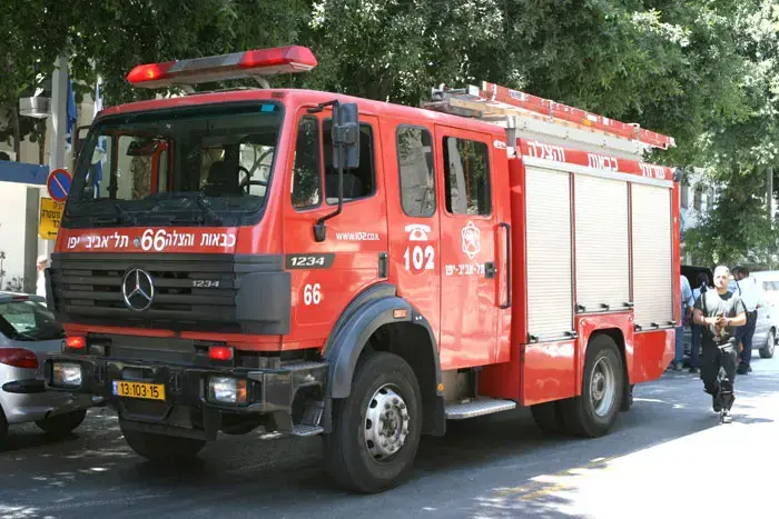 3 נערים נפצעו בהצתת מקלט בעפולה