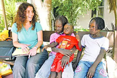 לפליטים הסודנים יש איפה לישון, בינתיים