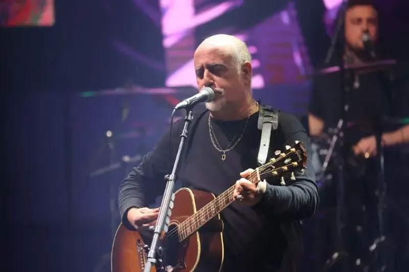 "הכותב הגדול בישראל" חגג 60 בהופעה מהחלומות. כמה זה מגיע לו