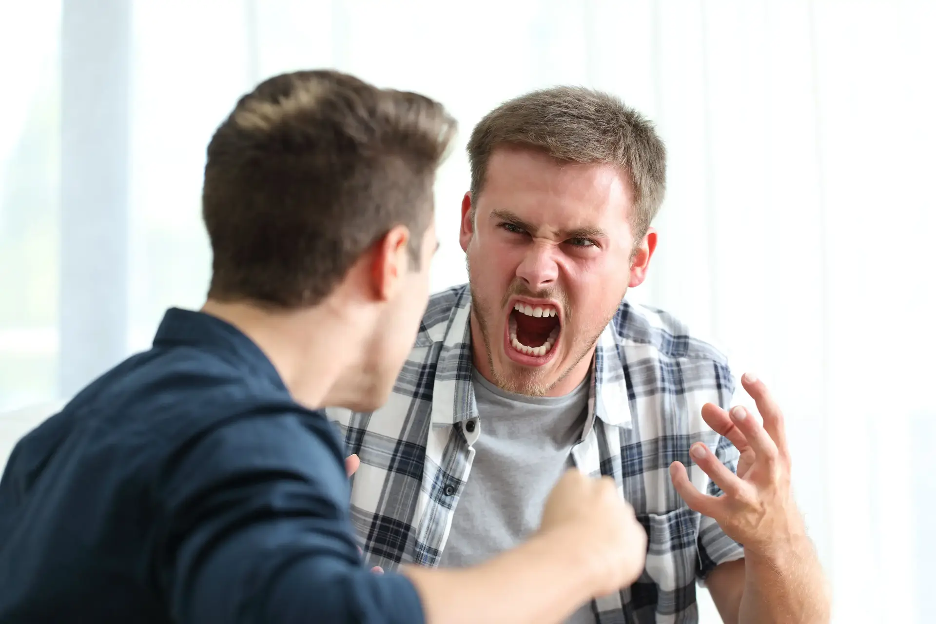 מרגישים מותשים אחרי מפגש עם אדם מסוים? יש לזה מחיר בריאותי