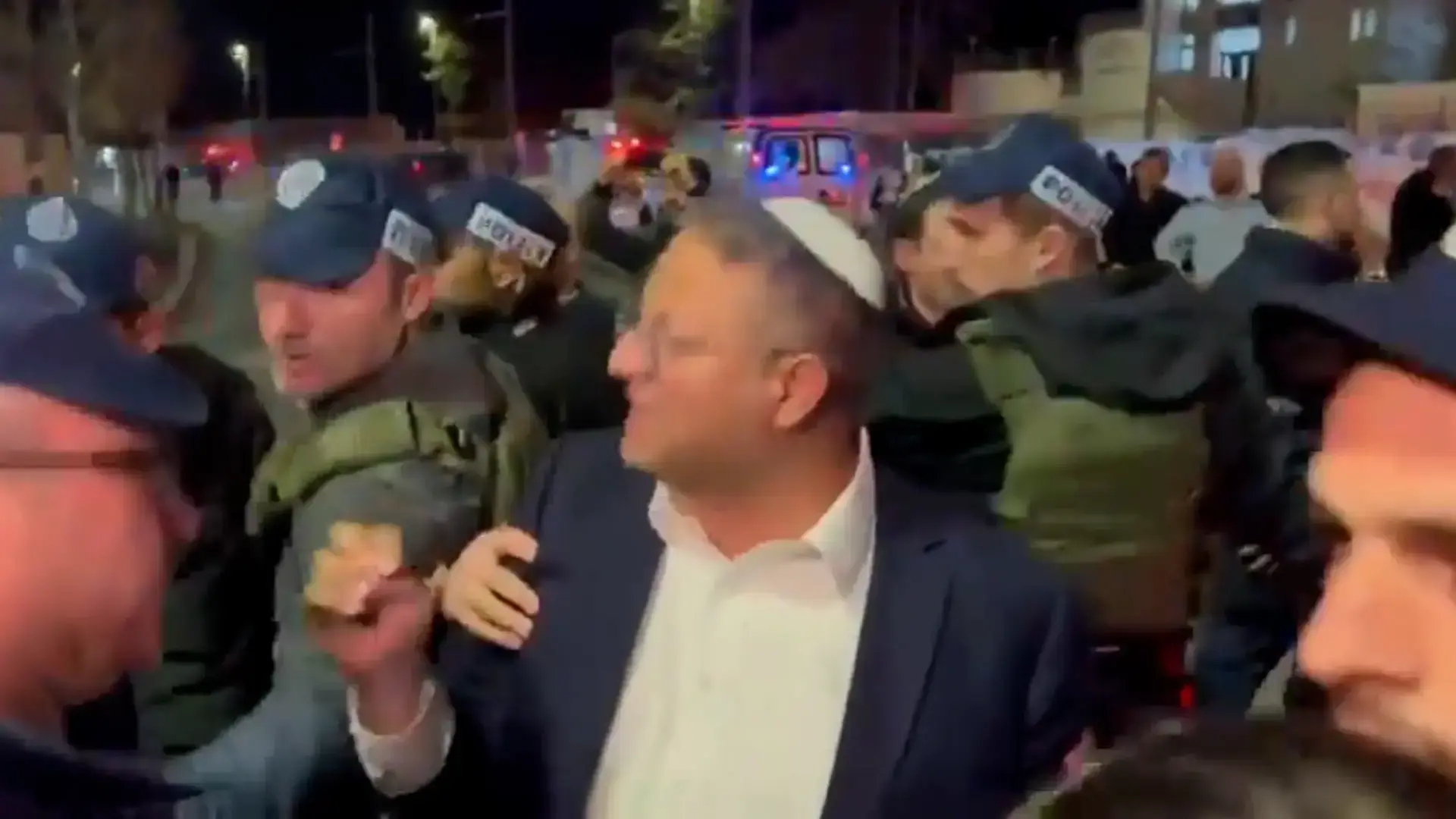 בחיפוש הנואש אחרי דרמה, המופע של בן גביר השתלט על השידור מהפיגוע