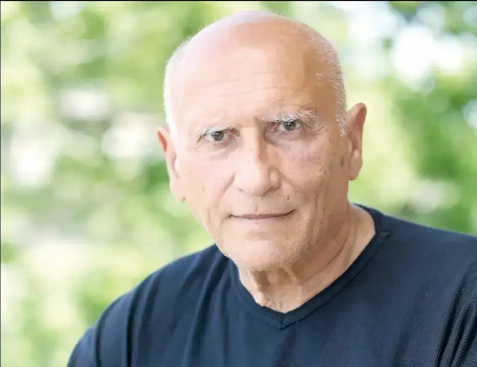 הפזמונאי שמעון ספיר ("ברחוב הנשמות הטהורות") הלך לעולמו בגיל 75