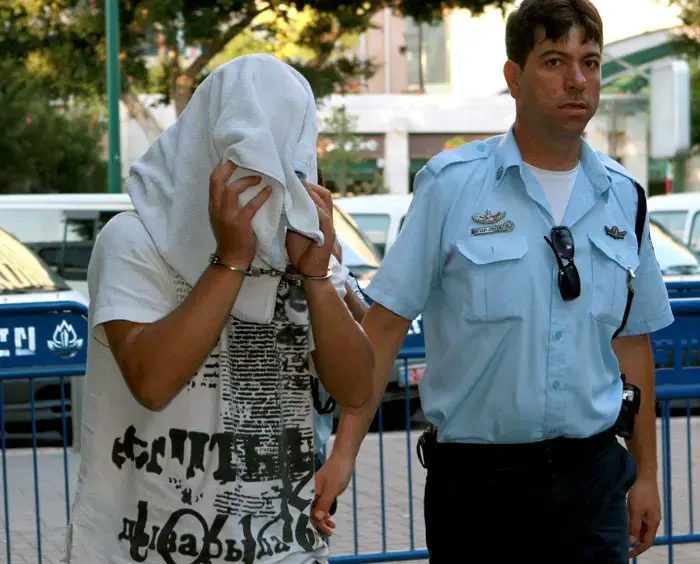 התעללות בבית אבות: מטפלים הכו קשישים