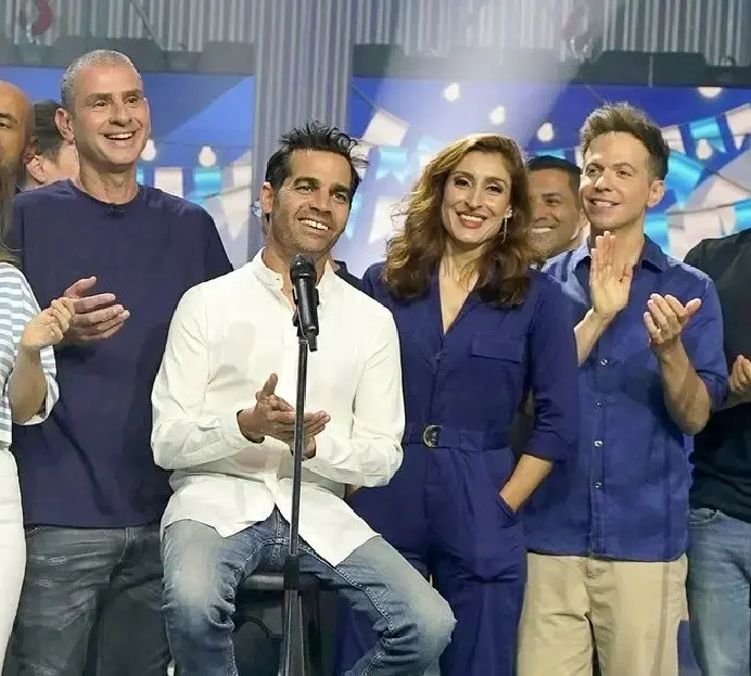 אביב גפן וחברי "ארץ נהדרת" שרו "יהיה טוב". צפו בביצוע המרגש