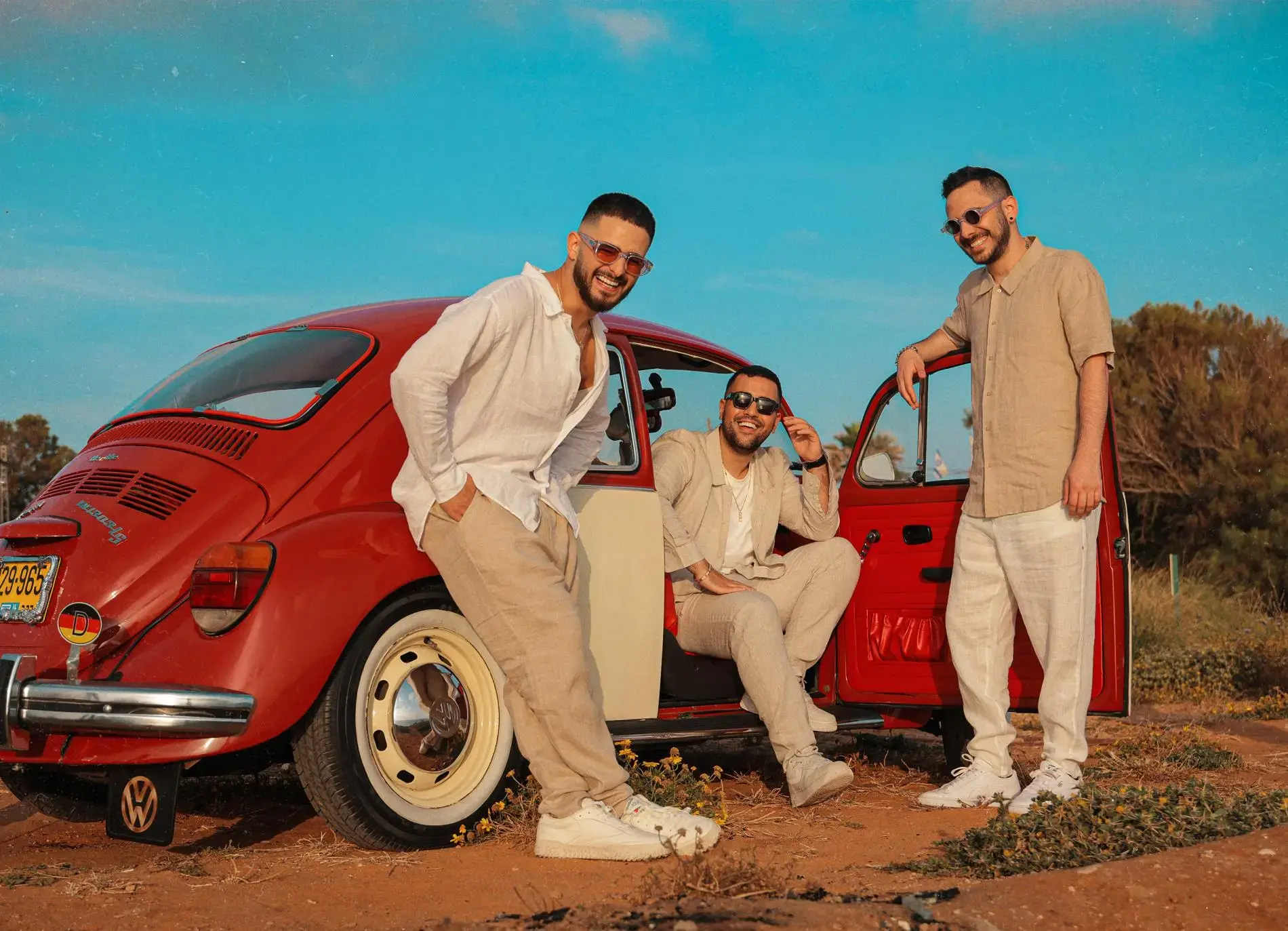 "מדמיין אותך אשתי": עדן חסון ודולי ופן מוציאים שיר חופה חדש