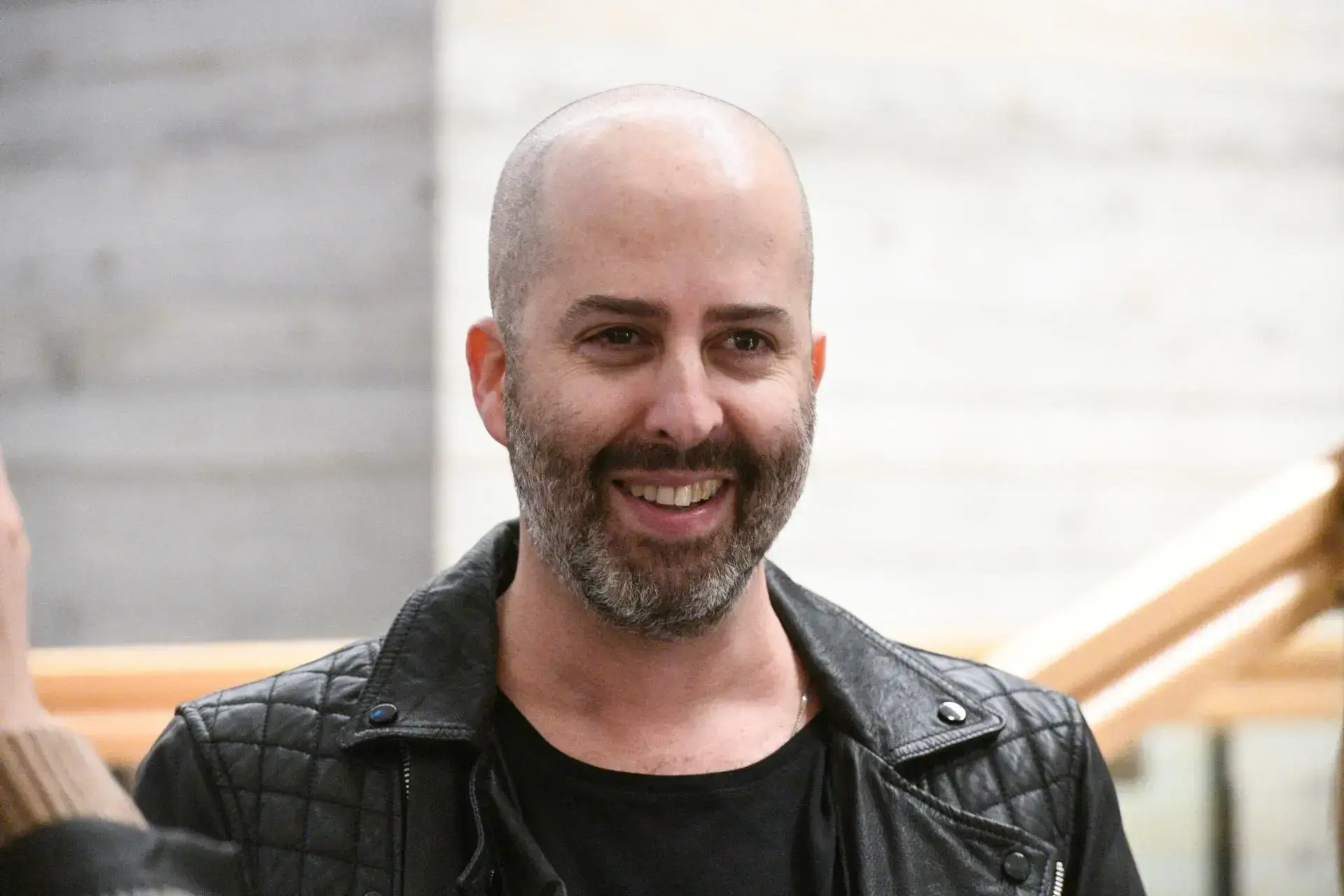 "ילדי החוץ" 2: עילי בוטנר הציג את זמרי ההרכב החדש שלו