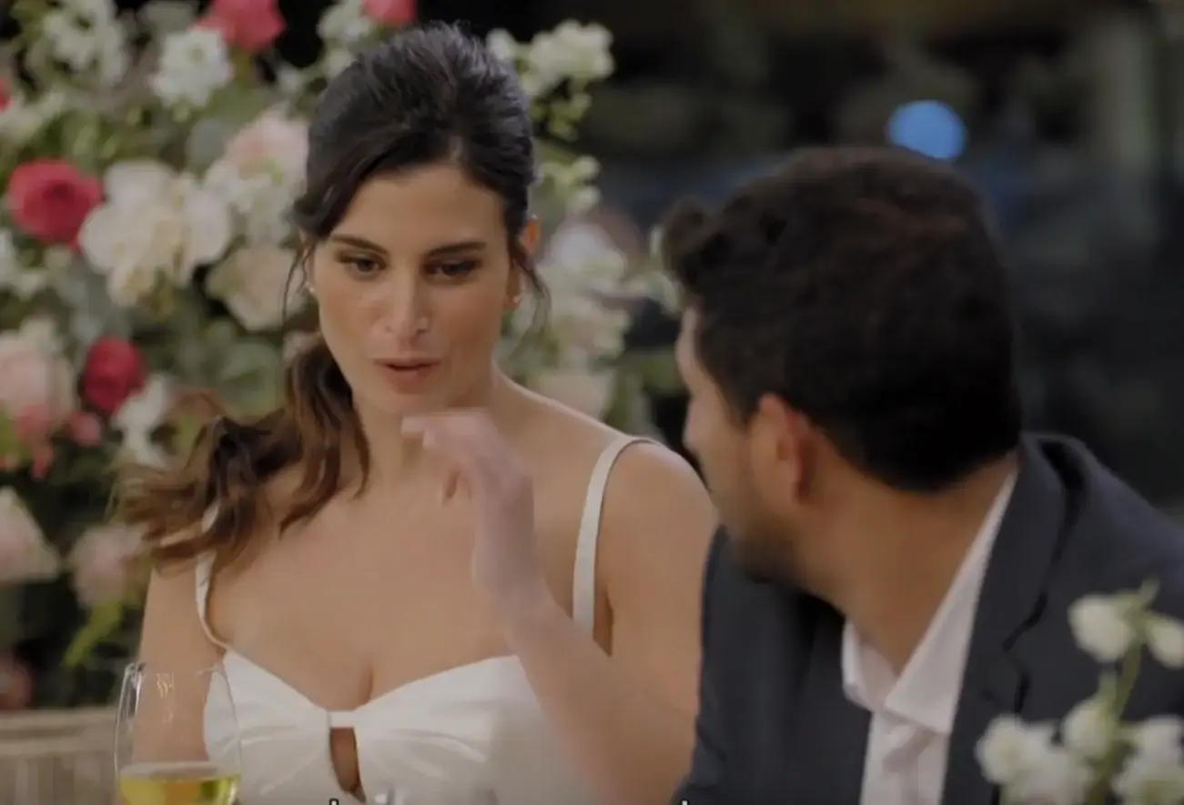יוסי עושה מעצמו ליצן ב"חתונמי", אבל בעצם הוא מת שחן תיקח אותו ברצינות