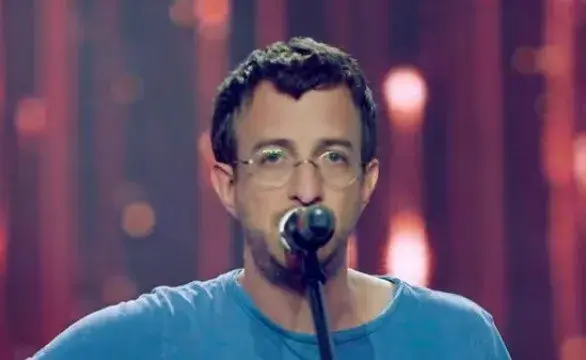 אחרי כמעט 20 שנה: יוני בלוך מחדש את שיר האודישנים שכתב ל"כוכב נולד 4"