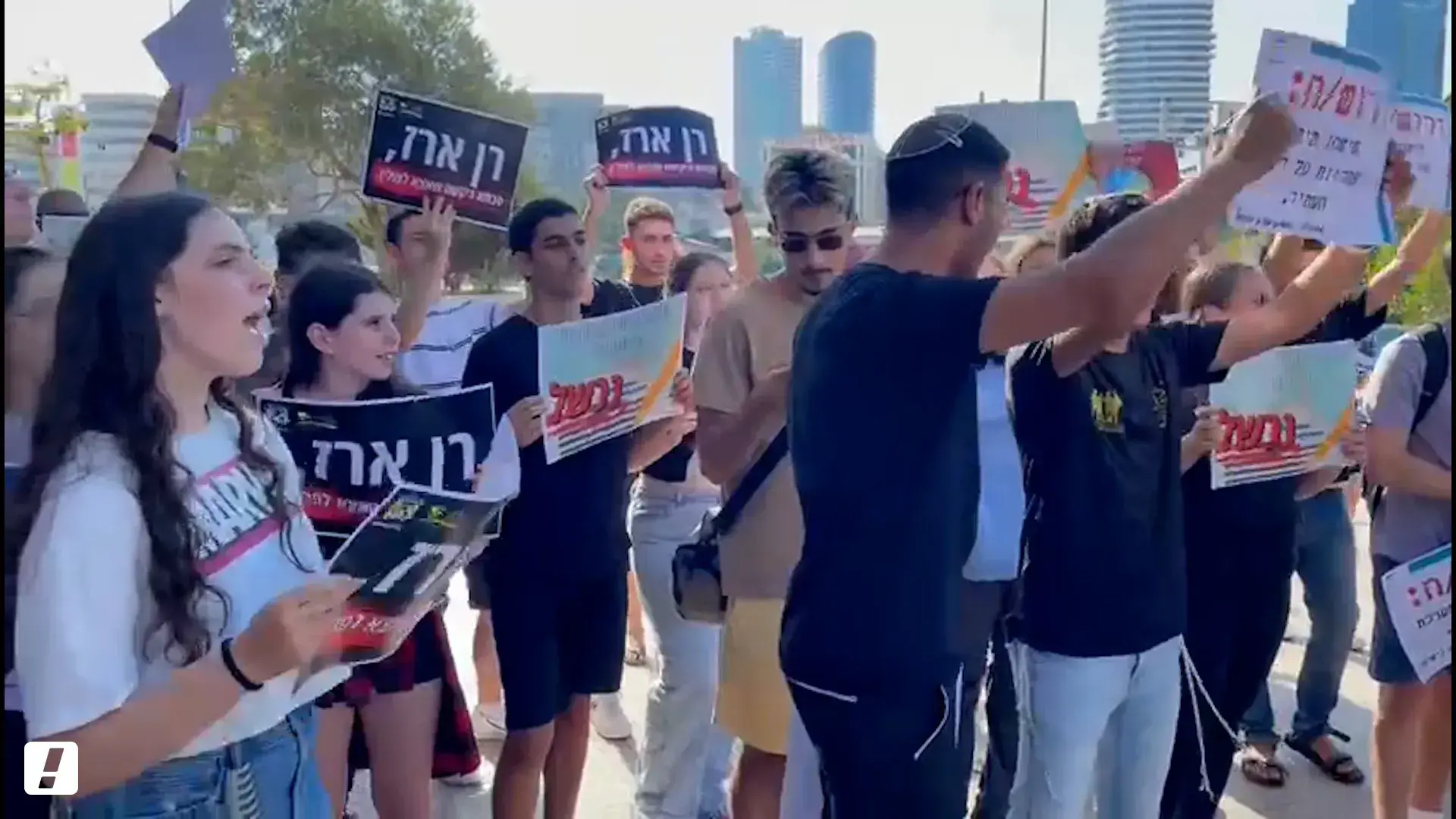משרד החינוך אצלנו ריכוזי מאוד ביחס למערב. התוצאה היא חנק