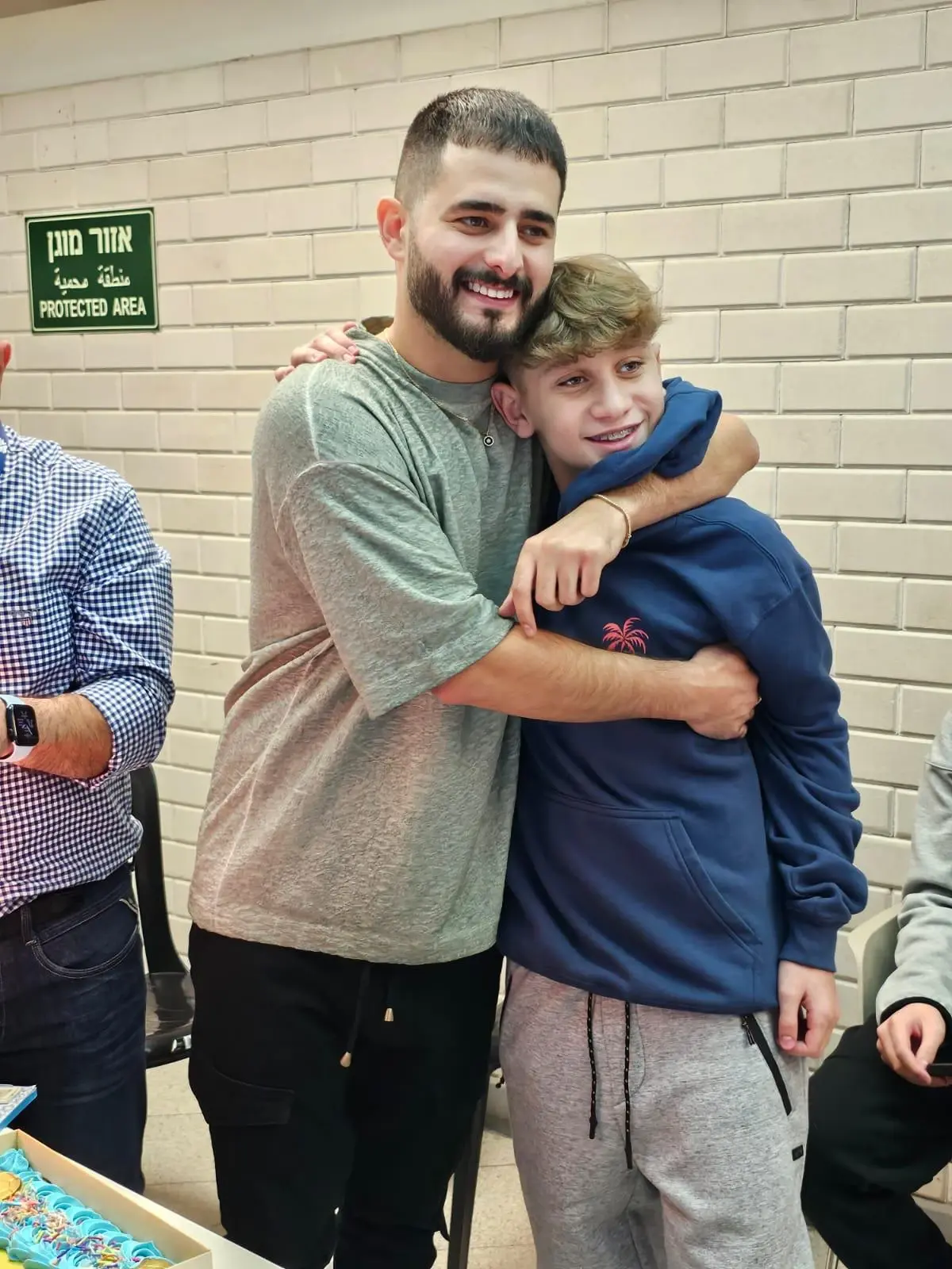 שיר היציאה מהארון של עדן חסון הוא היפה ביותר שהוא אי פעם כתב