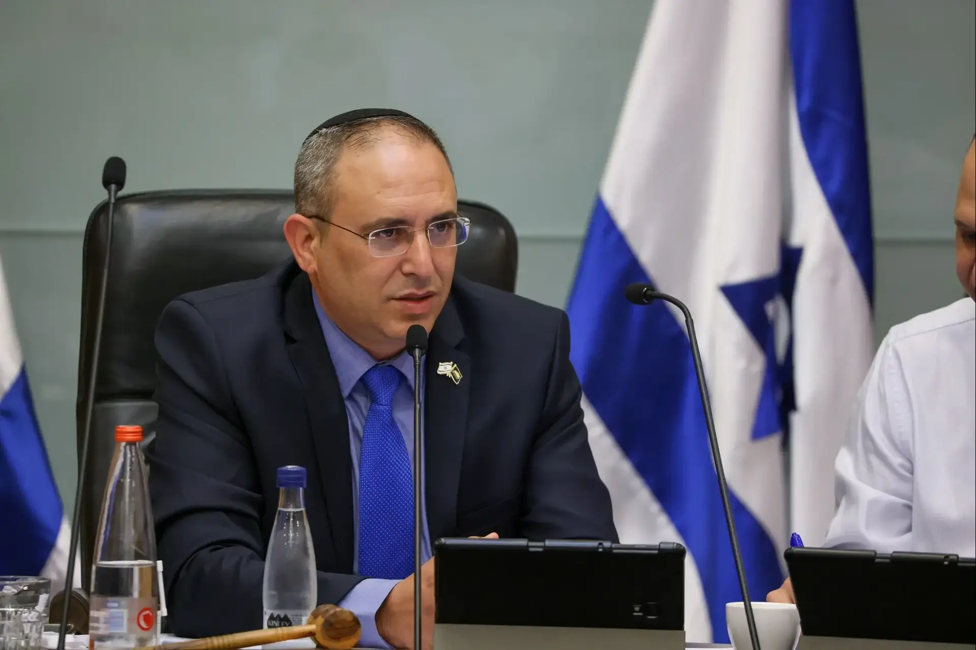 שכולנו נמות מסרטן, העיקר שהם יישארו על הכיסא